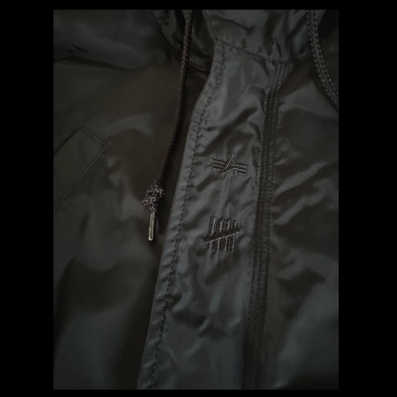 UNDEFEATED x ALPHA INDUSTRIES M-65 FISHTAIL PARKA  JACKET  Large Black Rare - Picture 4 of 4